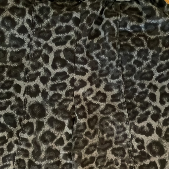 NWT - Splendid Girl's Leopard Print Joggers Sz 14 - Picture 5 of 5